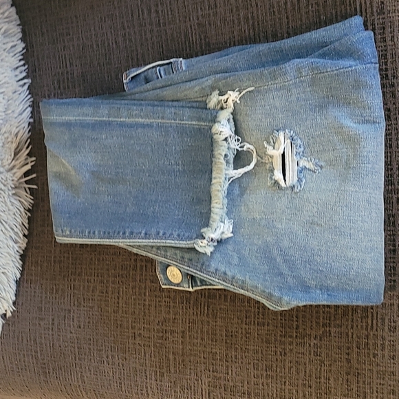 Jeans - Picture 3 of 4